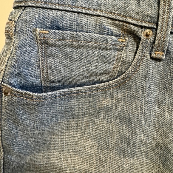 Levi’s Women’s Denim Jean Shorts Sz 10 - Picture 5 of 10